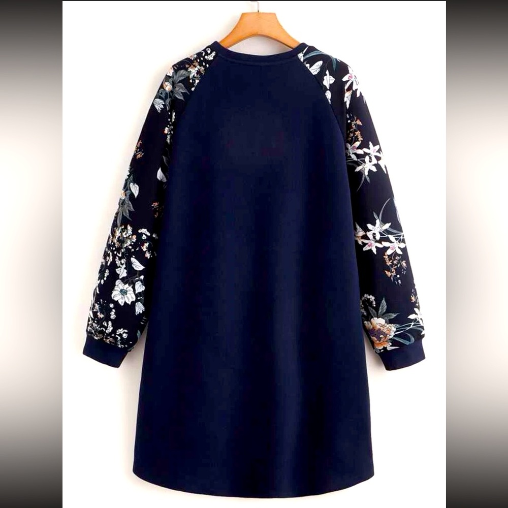 💙🖤Navy Blue long sleeve shirt dress with flowers on sleeves 🌺🌸🌼